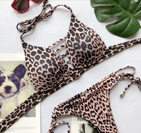 Стилен бански костюм от две части с леопардов принт - два модела