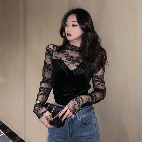 Must naiste sametpluus pitsvarrukatega