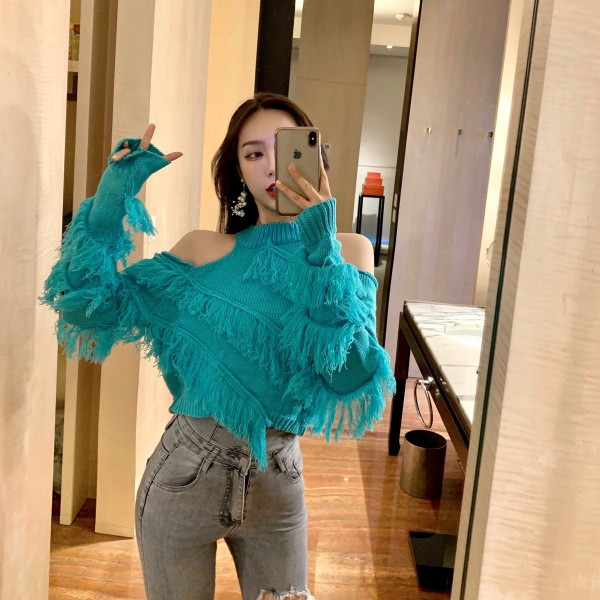 Moodne narmaste ja lõikega varrukatega naiste kampsun