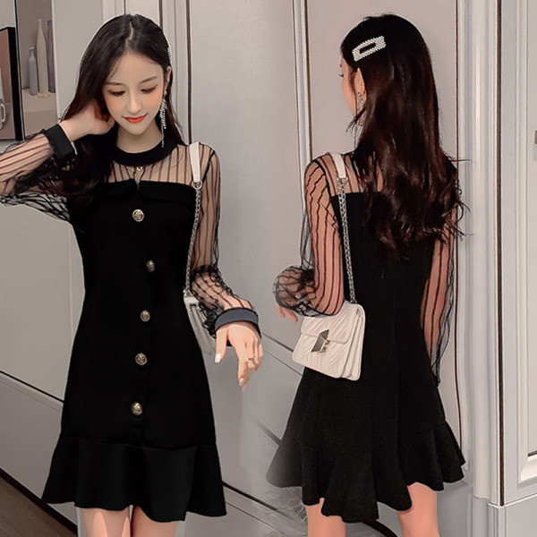 Moodne naiste kleit nööpide ja pikkade varrukatega