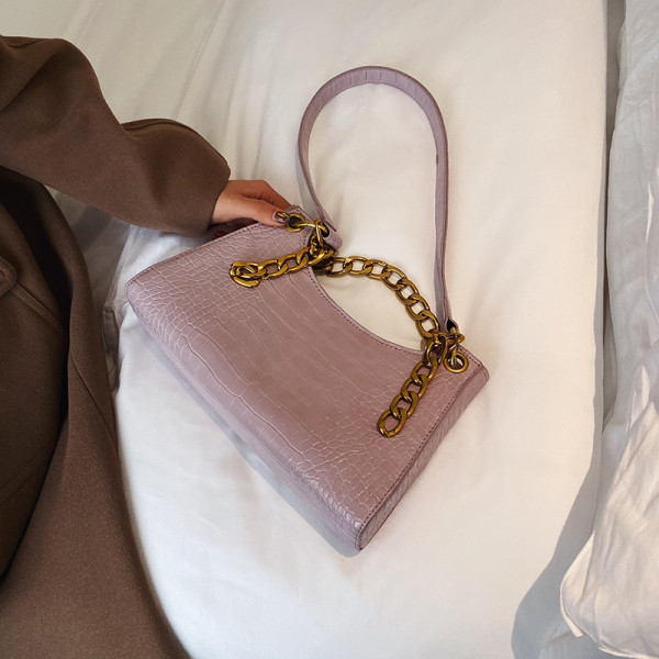 Öko-nahast väike naistekott metallist sanga tüüpi ketiga