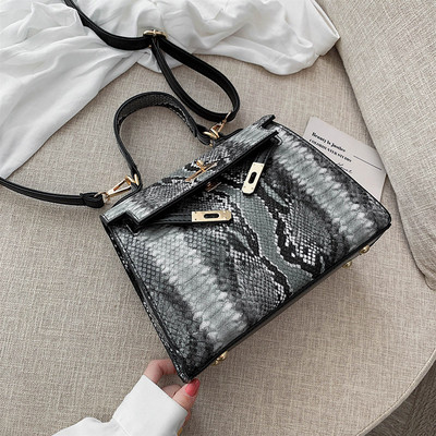 Aktuális női táska állatmintás, rövid és hosszú füllel