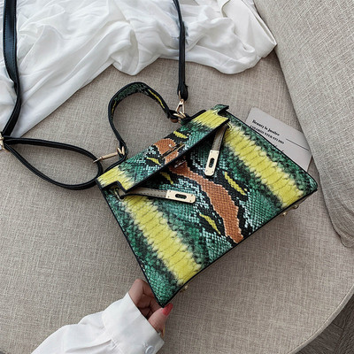 Aktuális női táska állatmintás, rövid és hosszú füllel