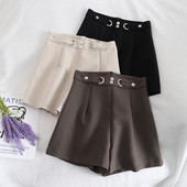 Női rövidnadrág A-vonallal és magas derékkal