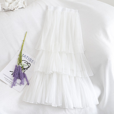 Moodne naiste pikk seelik A-joone ja tülliga