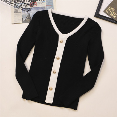 V-kaelusega, pikkade varrukate ja nööpidega õhuke naiste kampsun