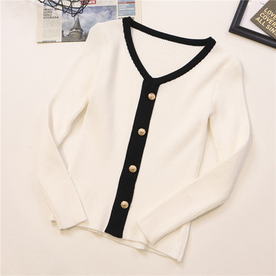 V-kaelusega, pikkade varrukate ja nööpidega õhuke naiste kampsun