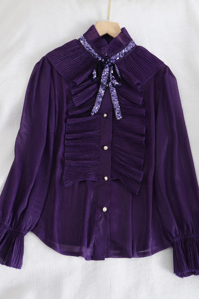 Naiste lipsude ja nööpidega šifoonist särk