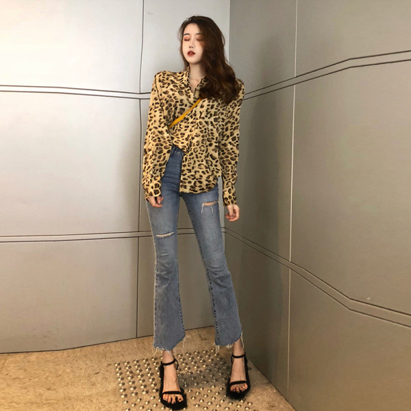 Naiste pikkade varrukatega loomamustriga särk