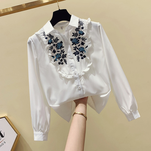 Moodne naiste särk klassikalise kraega, pikkade varrukatega ja lilltikandiga