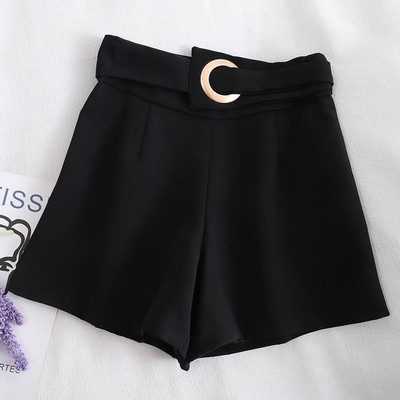 Naiste lühikesed püksid, lai mudel kõrge vöökoha ja vööga