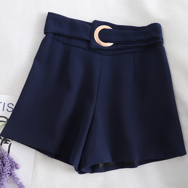 Naiste lühikesed püksid, lai mudel kõrge vöökoha ja vööga