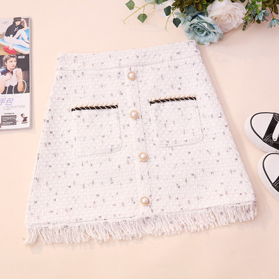 Kõrge vöökoha, narmaste, nööpide ja taskutega aktuaalne naiste seelik