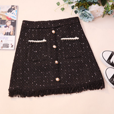 Kõrge vöökoha, narmaste, nööpide ja taskutega aktuaalne naiste seelik