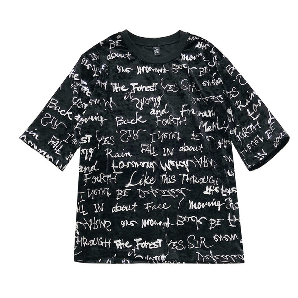 Széles modell női bársony póló rövid ujjal és feliratokkal