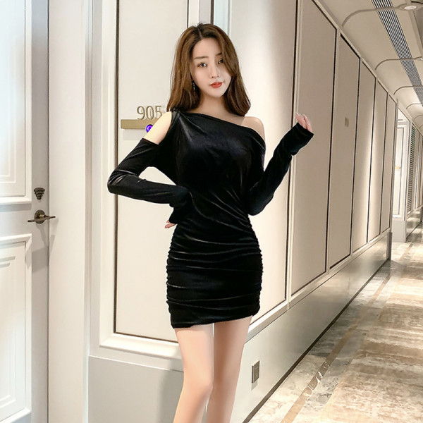 Naiste lühike pikkade varrukatega sametkleit