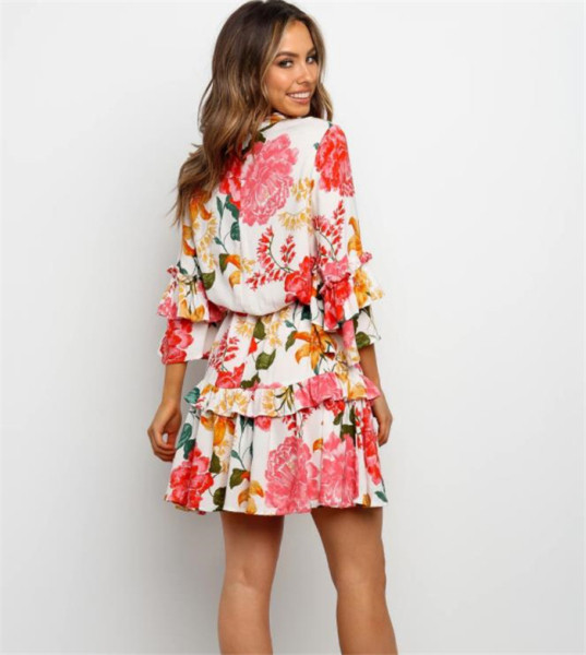 Moodne naiste kleidilõikeline 3/4 varrukate ja lillemustriga mudel