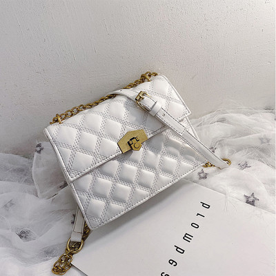 Eko bőrből készült modern női táska fém lánccal