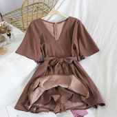 Modern női overall - ruha V-nyakú és derékövvel