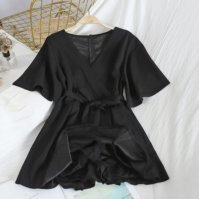 Modern női overall - ruha V-nyakú és derékövvel