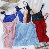 Praegune peenikeste rihmade ja litritega naiste topp