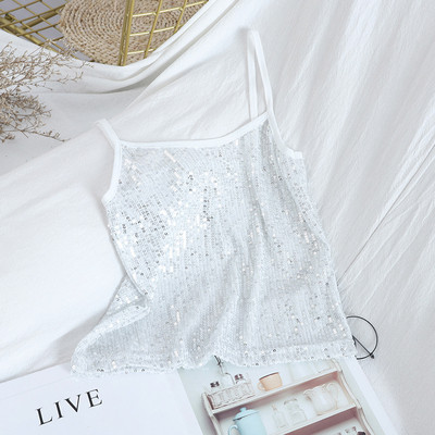 Praegune peenikeste rihmade ja litritega naiste topp