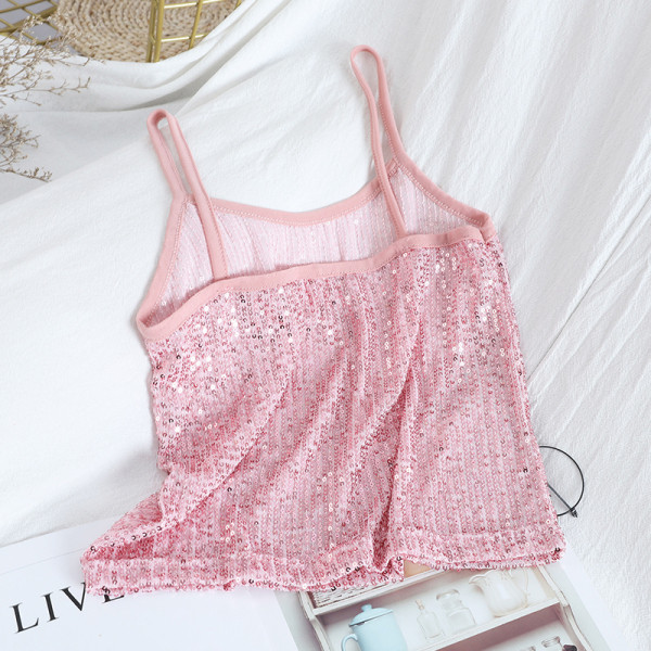 Praegune peenikeste rihmade ja litritega naiste topp