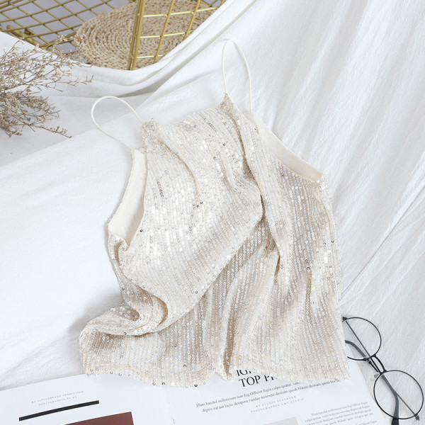 Peenikeste rihmade ja litritega läikiv naiste topp