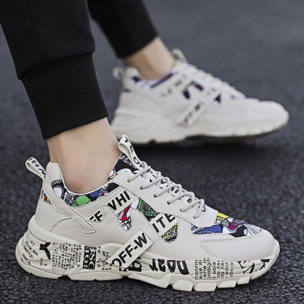 Öko-nahast valmistatud vabaaja tossud meeste paelte ja pealdistega