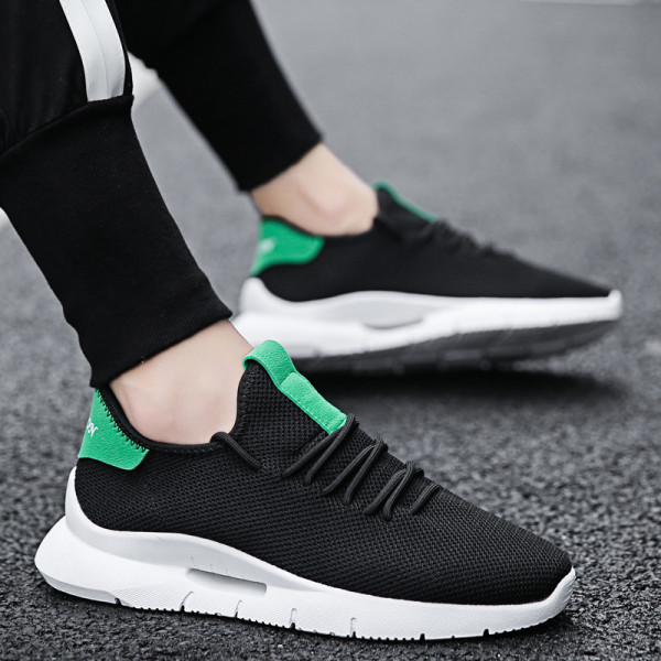 Moodsad paeltega tekstiilist meeste tossud