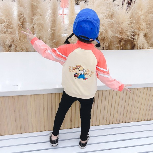 Vaikiški pavasariniai megztiniai su siuvinėjimais mergaitėms