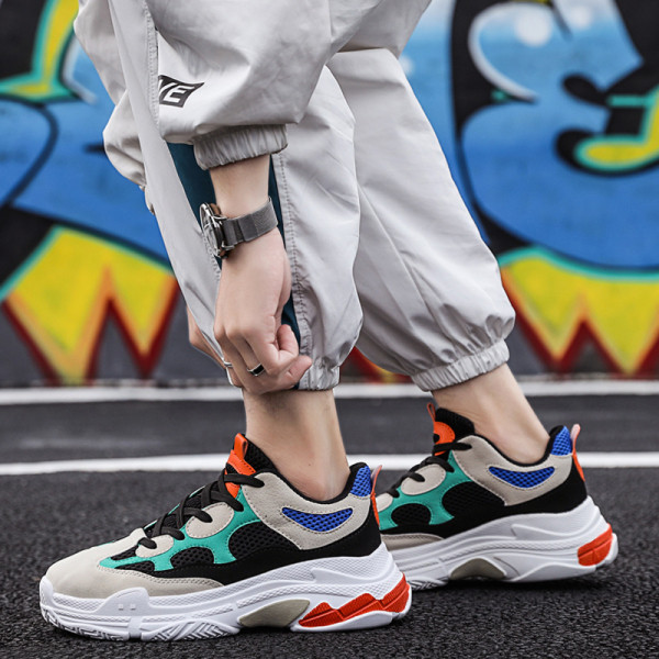 Modern tavaszi-őszi tornacipő durva talppal és fűzővel