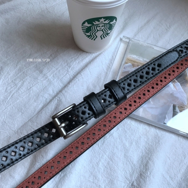 Női alkalmi bőr öv fém csattal és kivágásokkal