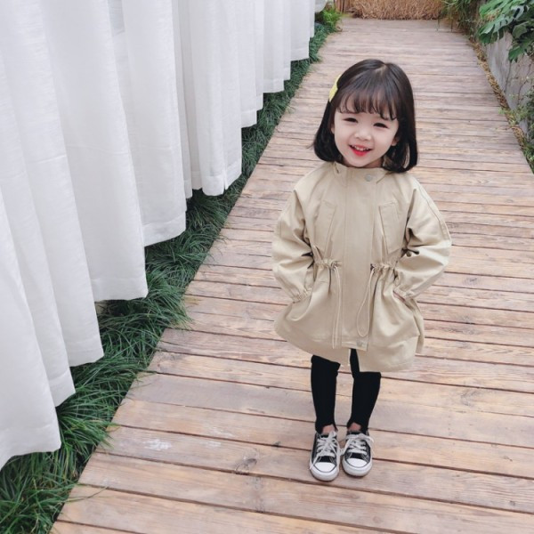 Laste lipsude ja taskutega kevadjope tüdrukutele