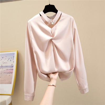 Moodne pärlite ja pikkade varrukatega naiste särk