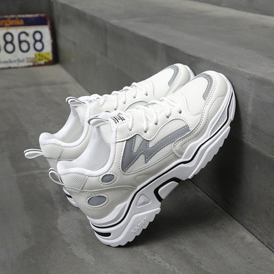 Eko bőrből készült alkalmi női tornacipő 4 cm-es talppal