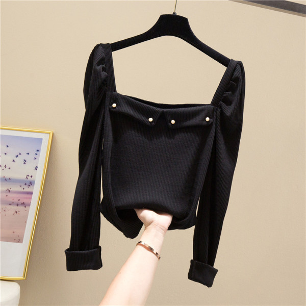 Moodne naiste pluus kandilise kaelusega ja pärlitega