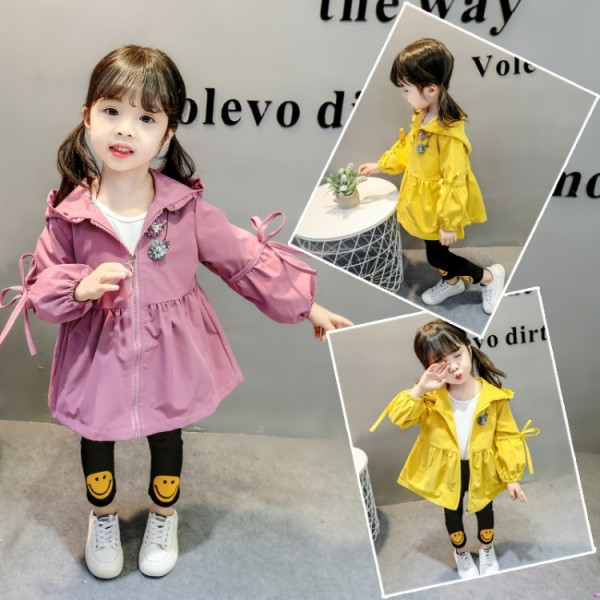 Tavaszi gyerekdzseki lányoknak kapucnival és 3D elemmel