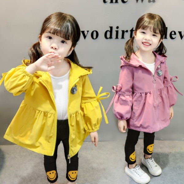 Tavaszi gyerekdzseki lányoknak kapucnival és 3D elemmel