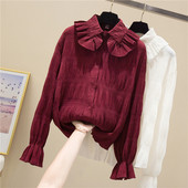 Új modell női ing gombokkal és klasszikus gallérral