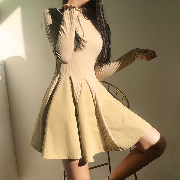 Vabaaja naiste kleidilõikeline pikkade varrukatega mudel