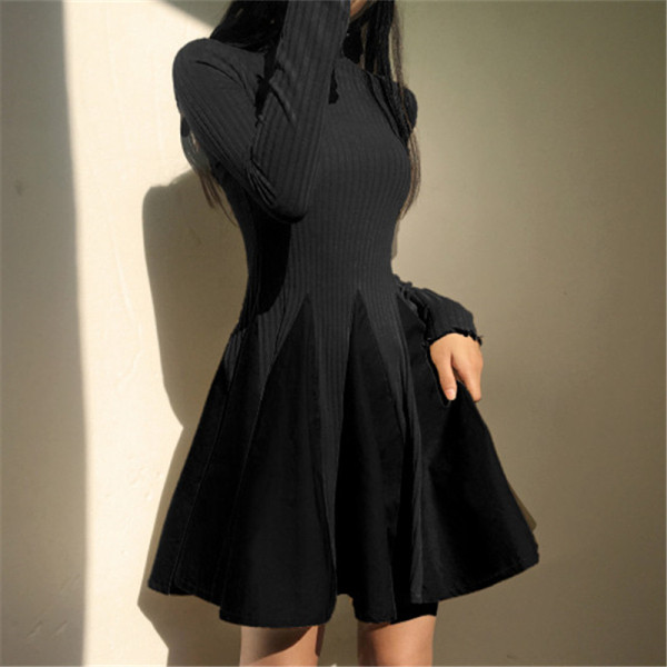 Vabaaja naiste kleidilõikeline pikkade varrukatega mudel