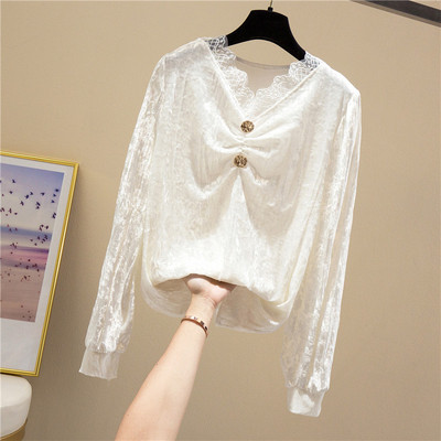 Stiilne naiste särk pitsi ja sametnööpidega