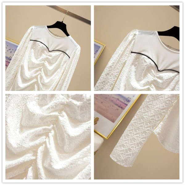 Modern női blúz ovális nyakkivágással és csipkeujjakkal