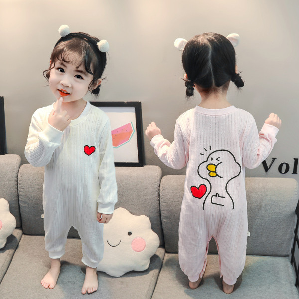 Vaikiška pižama su siuvinėjimais ir sagomis mergaitėms