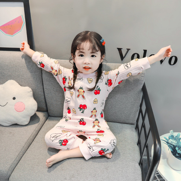 Vaikiška pižama su sagomis ir aplikacijomis mergaitėms