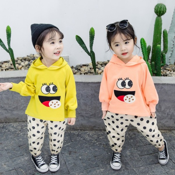 Kaheosaline aplikatsiooni ja kapuutsiga lastekomplekt tüdrukutele