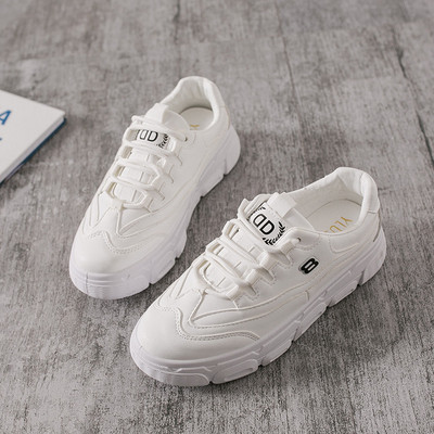 Naiste vabaaja tossud paelte ja lameda tallaga