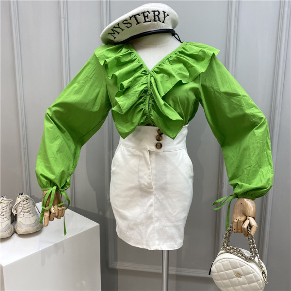 Modern női ing V-nyakú és ujjkötővel