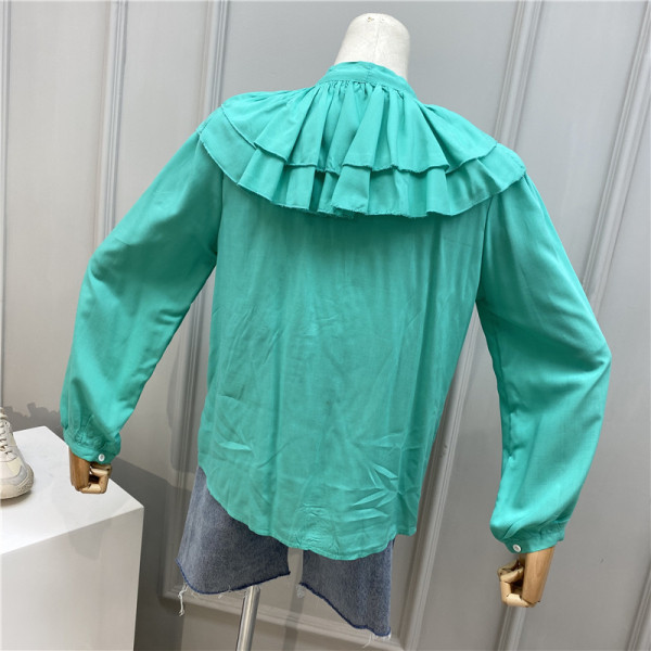 Modern női ing szalaggal és hosszú ujjal